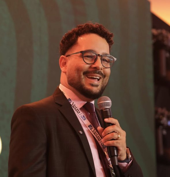 Alex Mahal